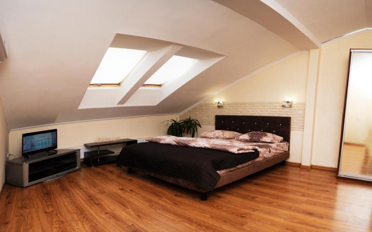 Appartement Залізнична 49 "Хочу Цю!" à Ivano-Frankivsk Extérieur photo