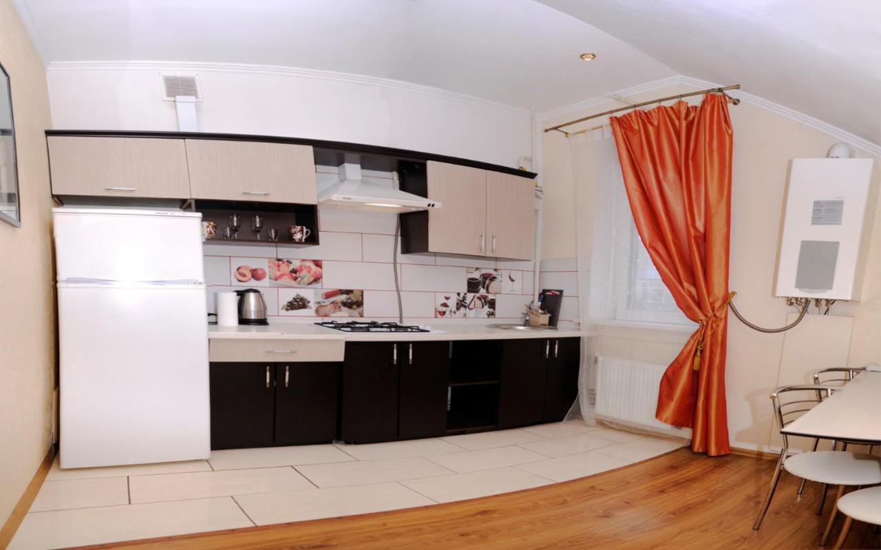 Appartement Залізнична 49 "Хочу Цю!" à Ivano-Frankivsk Extérieur photo